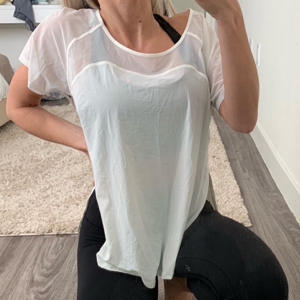 🍋Lululemon short sleeve shirt